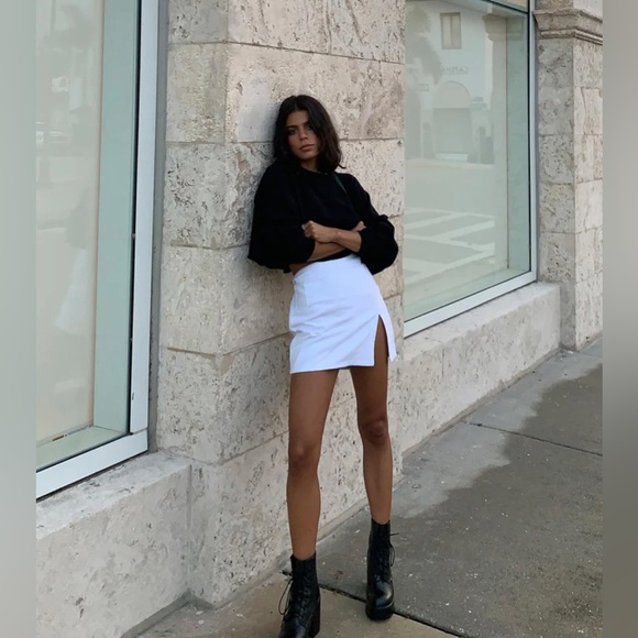 PRINCESS POLLY LIONESS THE LOLA MINI SKIRT WHITE - Picture 2 of 6